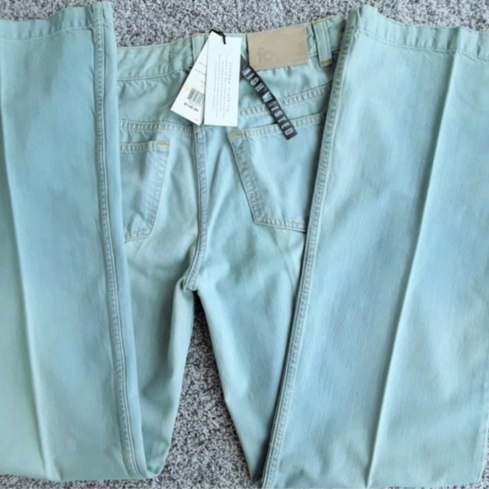 Hightwaisted Flare Leg Jeans, 8